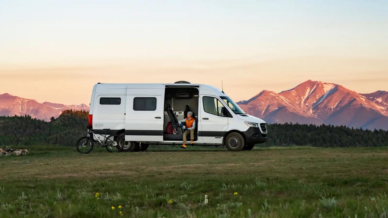 Exploring the 2023 Winnebago Adventure Wagon 70 SE: A Compact Adventure Van