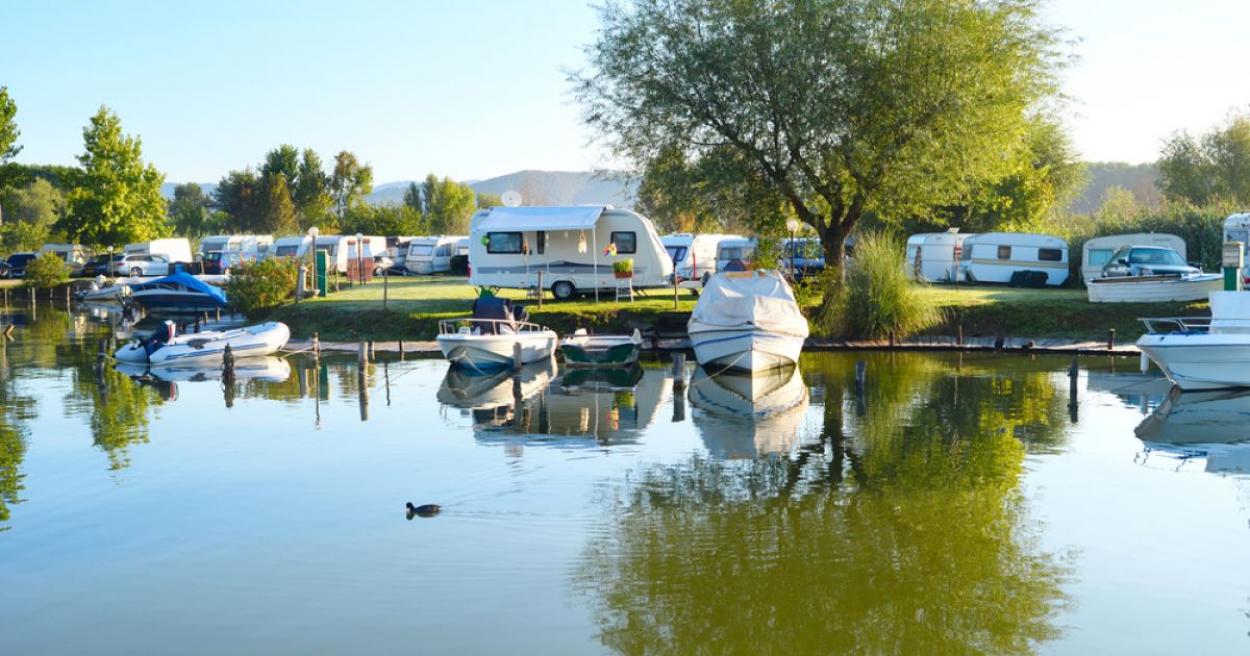 Campers and boats at a campground