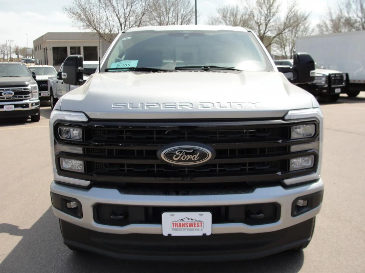 2024 Ford F-350 | Photo 15 of 46