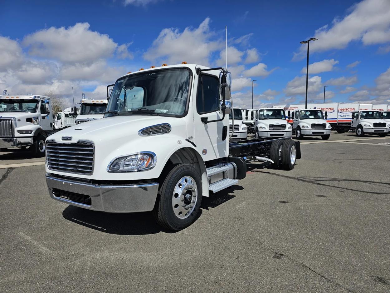 2024 Freightliner M2 106 | Photo 1 of 18