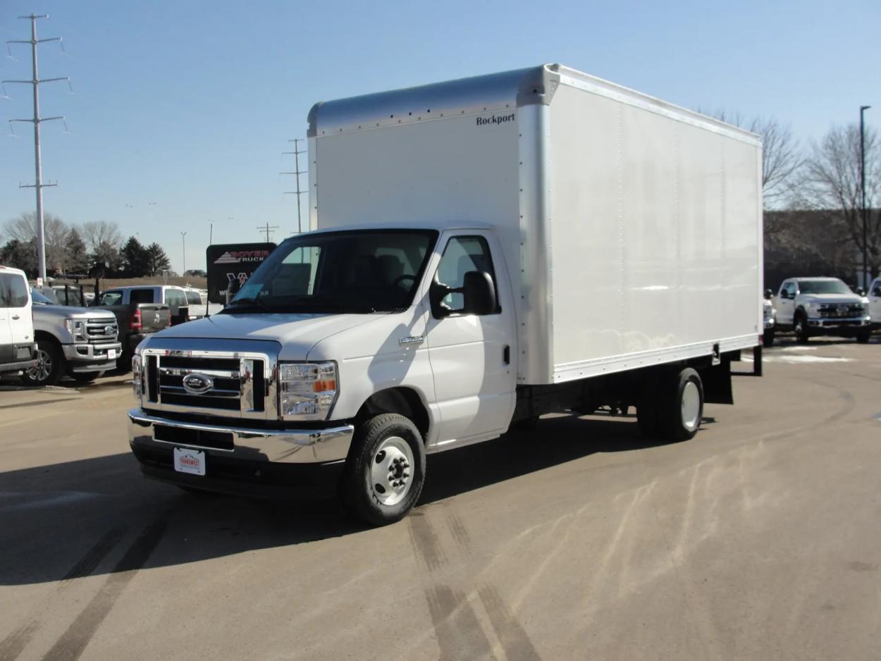 2024 Ford E350 | Photo 1 of 13