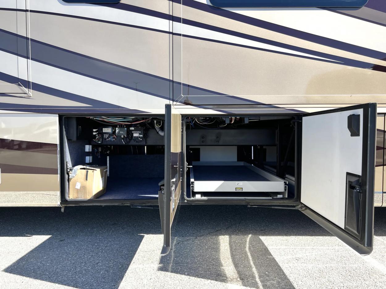 2019 Newmar London Aire 4543 | Photo 29 of 34
