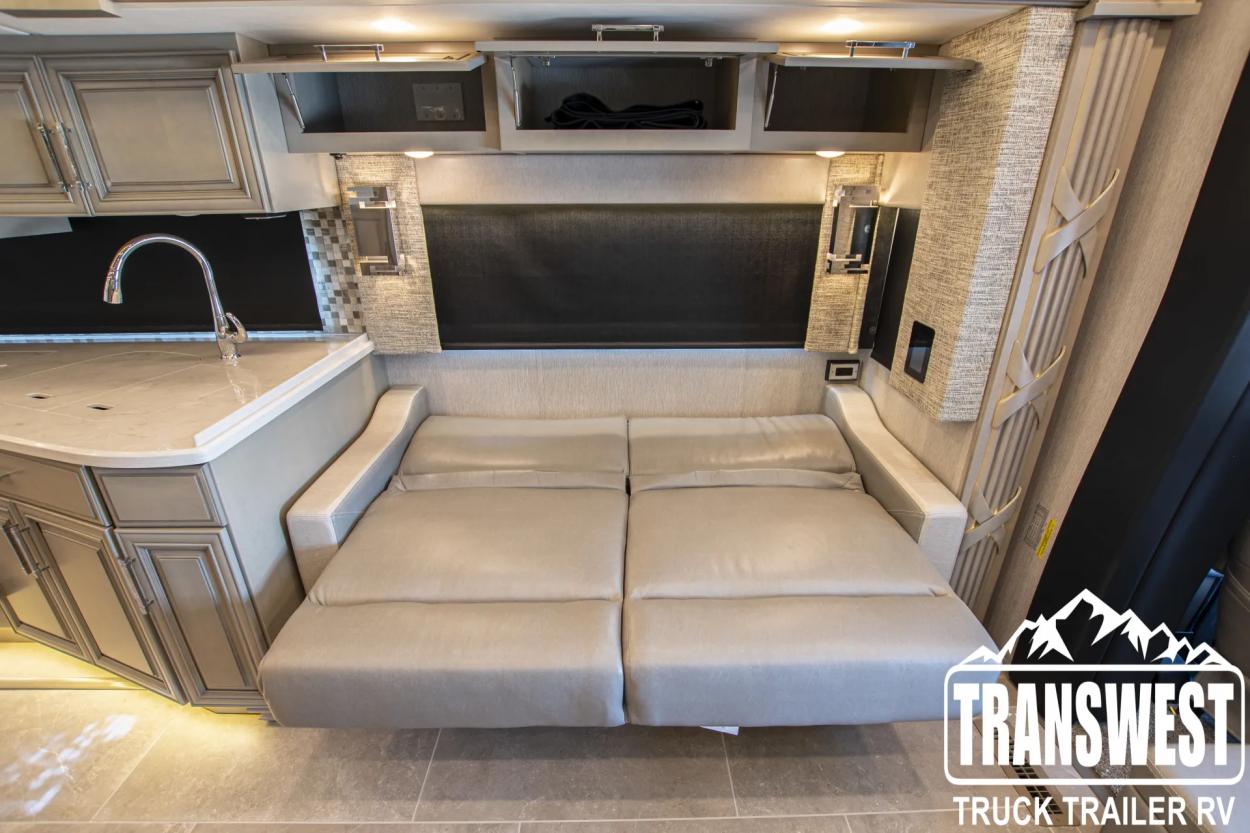 2023 Newmar Supreme Aire 4509 | Photo 12 of 45