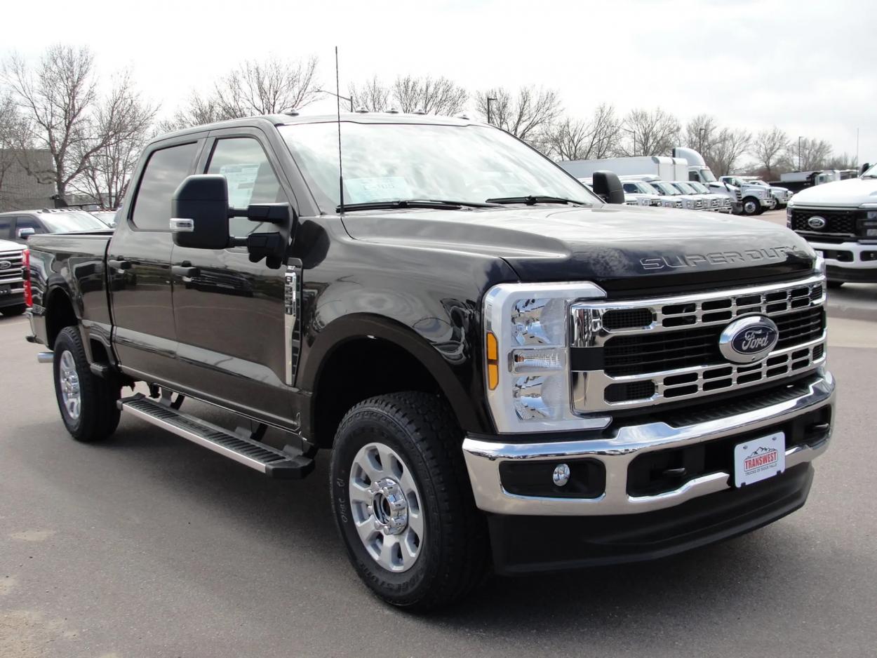2024 Ford F-250 | Photo 7 of 18