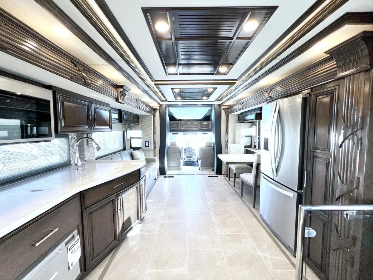 2023 Newmar Supreme Aire 4509 | Photo 6 of 38