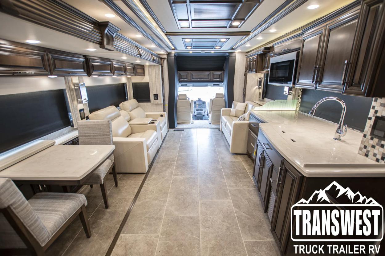 2023 Newmar Supreme Aire 4530 | Photo 15 of 40