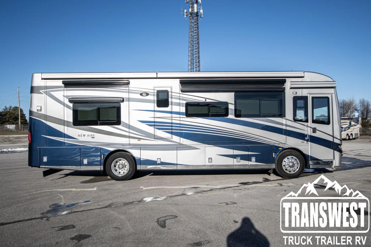 2023 Newmar New Aire 3549 | Photo 1 of 30