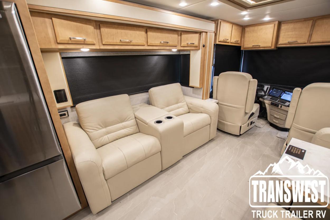 2023 Newmar New Aire 3549 | Photo 12 of 30
