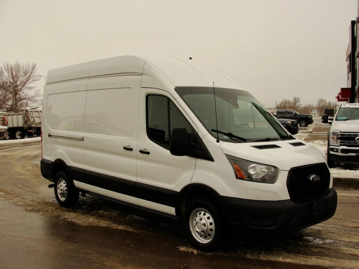 2022 Ford Transit | Photo 7 of 12