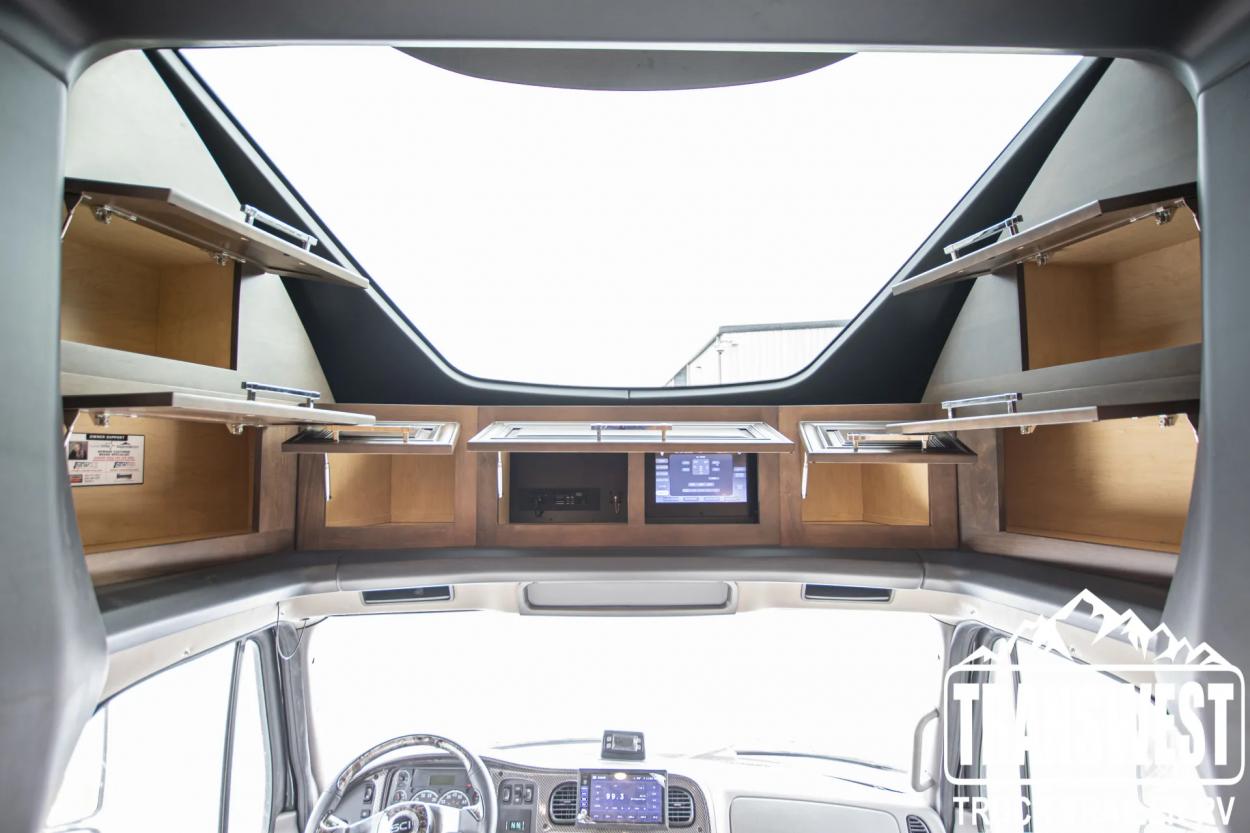 2023 Newmar Supreme Aire 4530 | Photo 14 of 40