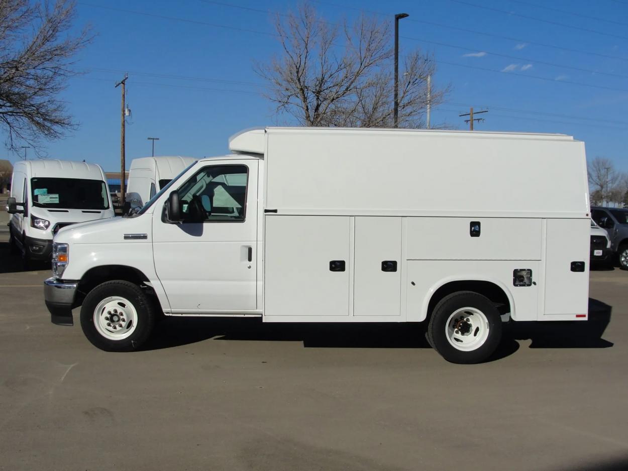 2024 Ford E350 | Photo 2 of 17
