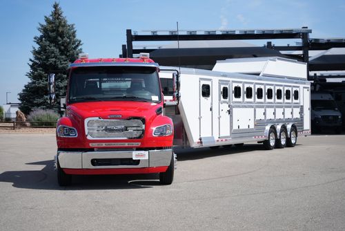Cimarron horse trailer exterior