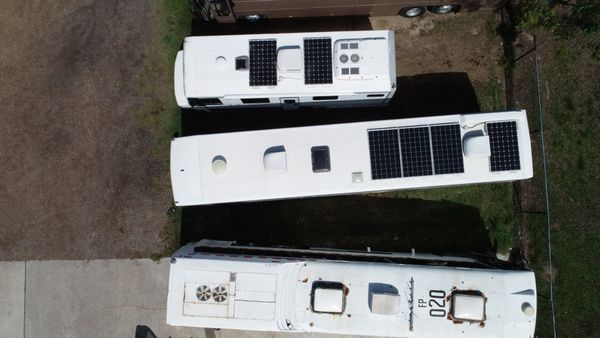 Overhead view of different sized RVs