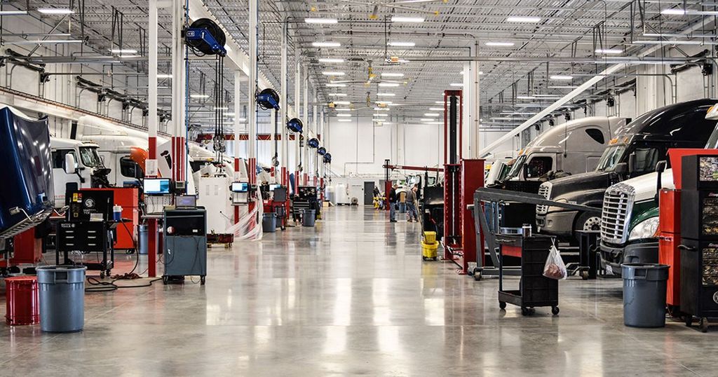 Maintenance & Service for Commercial Trucks