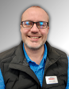 Justin Larsen Headshot