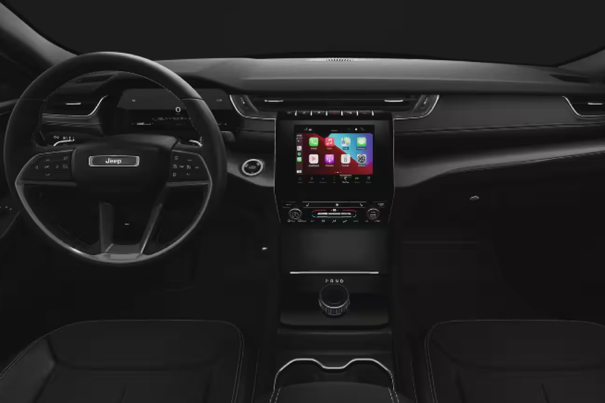 Image of the interior of a 2025 Grand Cherokee L Altitude X 4X4