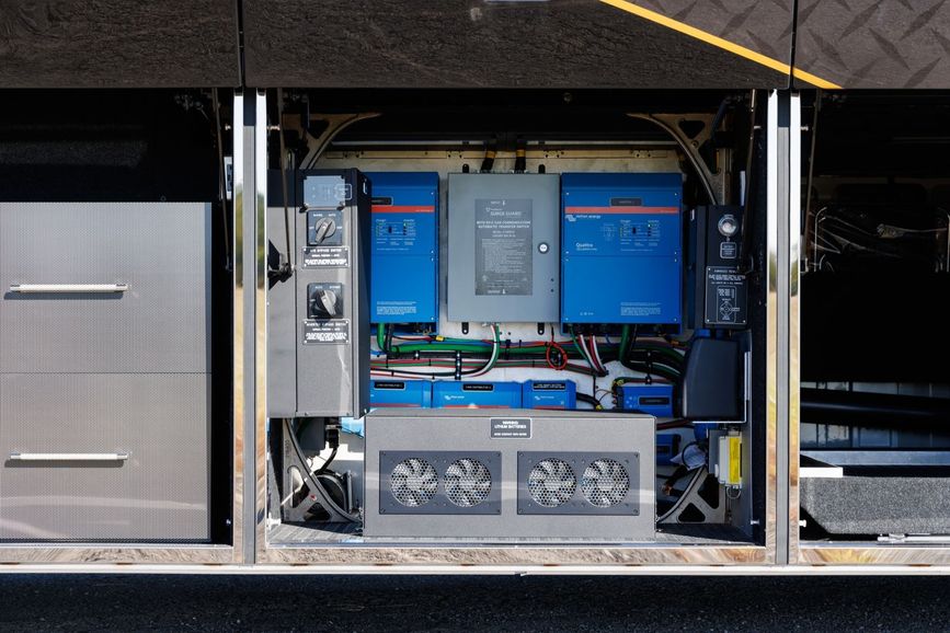 Battery bay Prevost, Emerald Luxury Coach