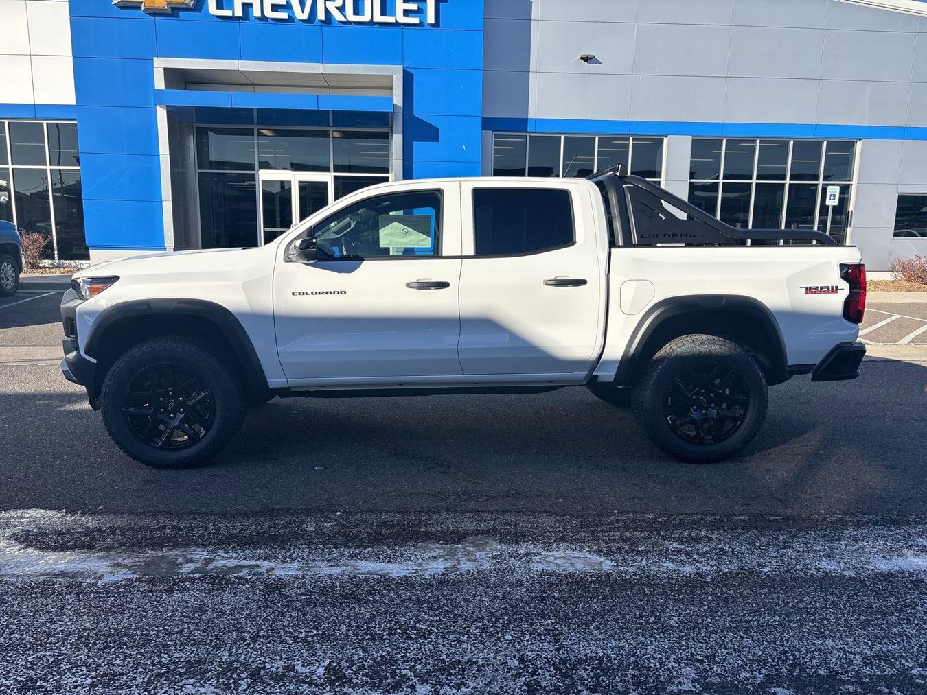 A white Chevy Colorado
