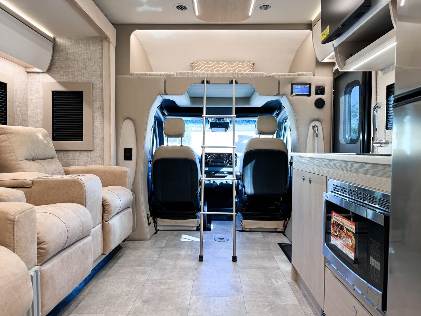 Back to front inside the Wayfarer