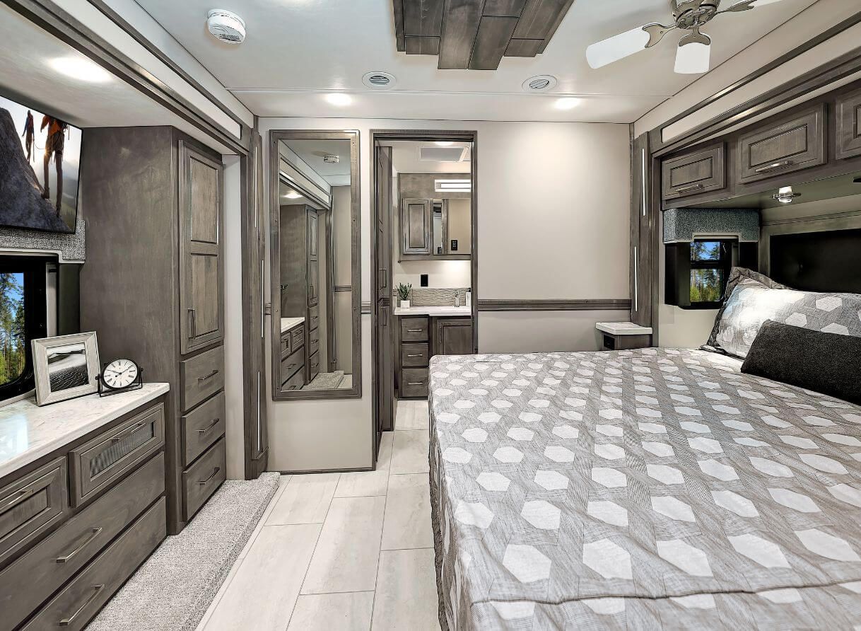 2025 Renegade Explorer&#039;s bedroom