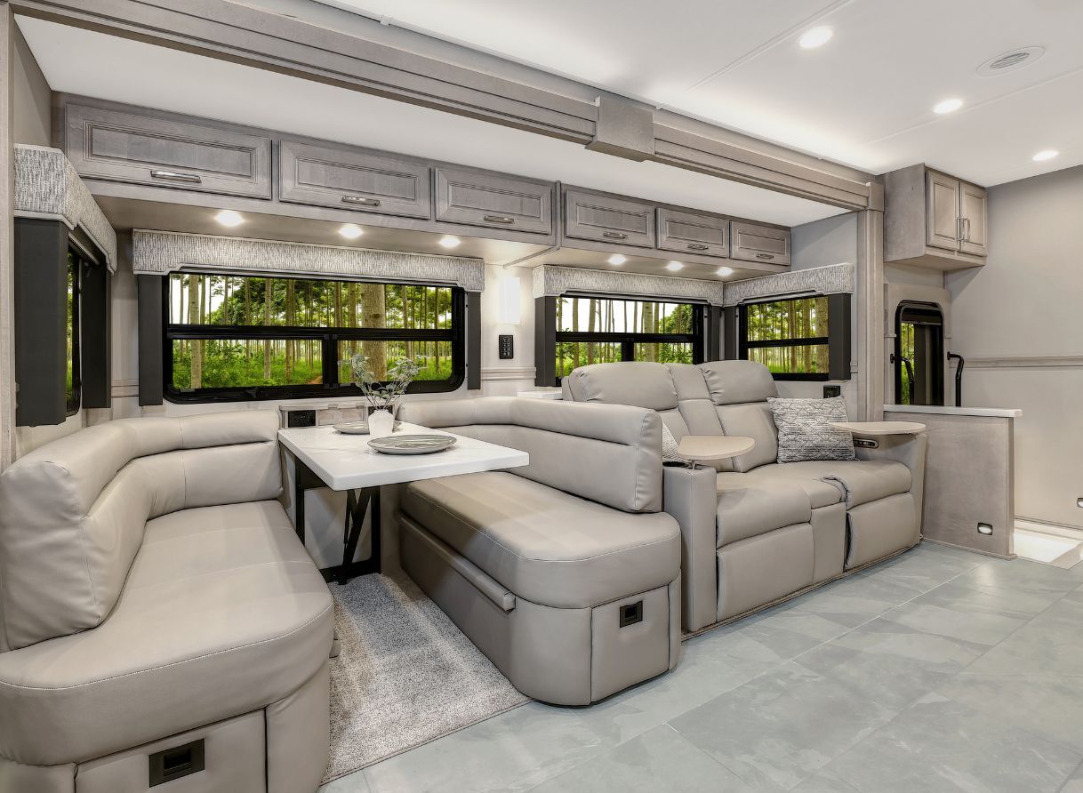 Soda and dinette in the 2026 Verona LE