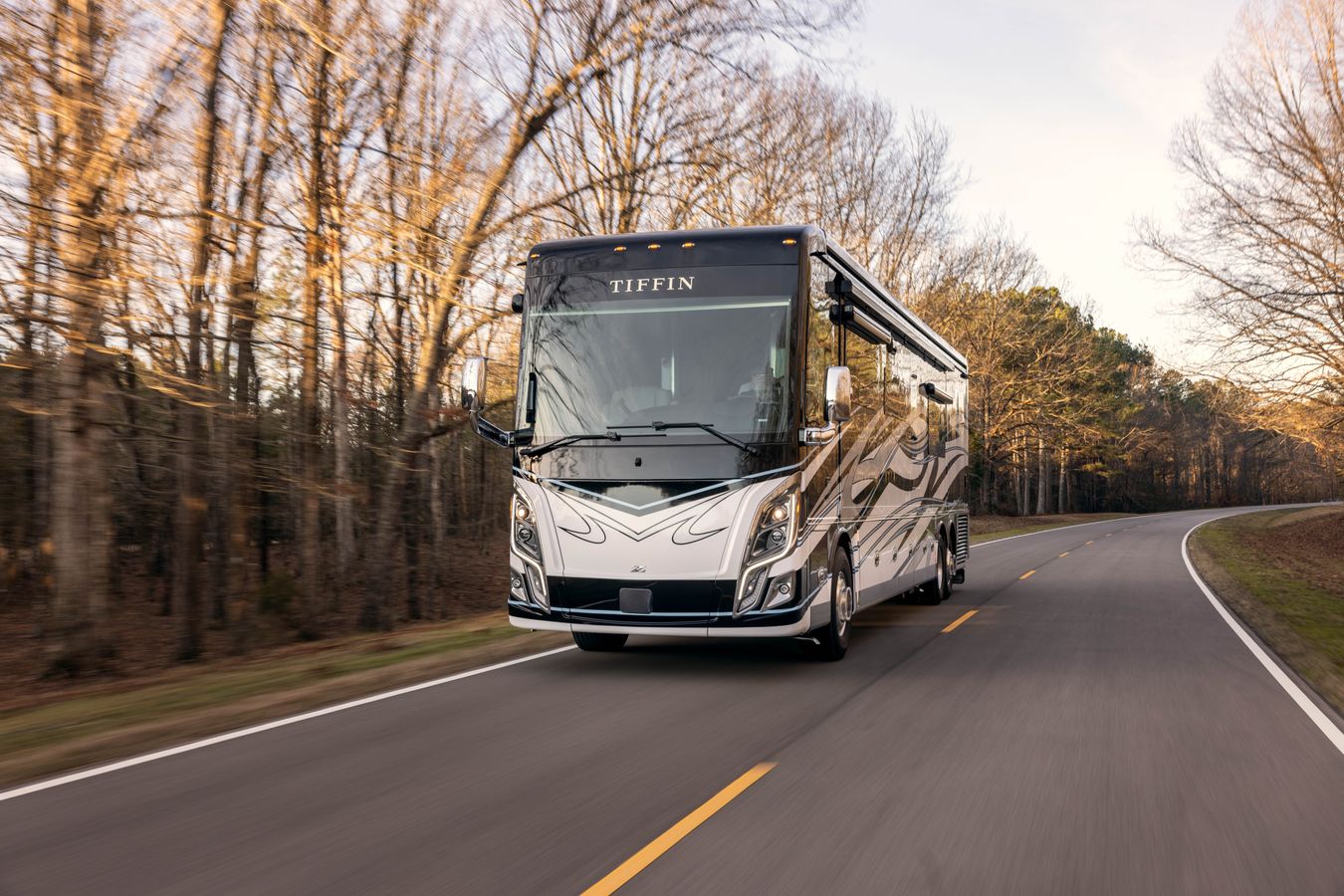 Exterior image of the 2025 Tiffin Zephyr