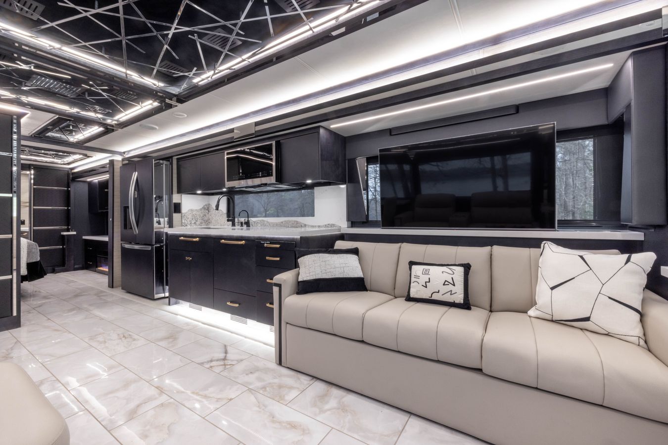 Interior image of the 2025 Tiffin Zephyr