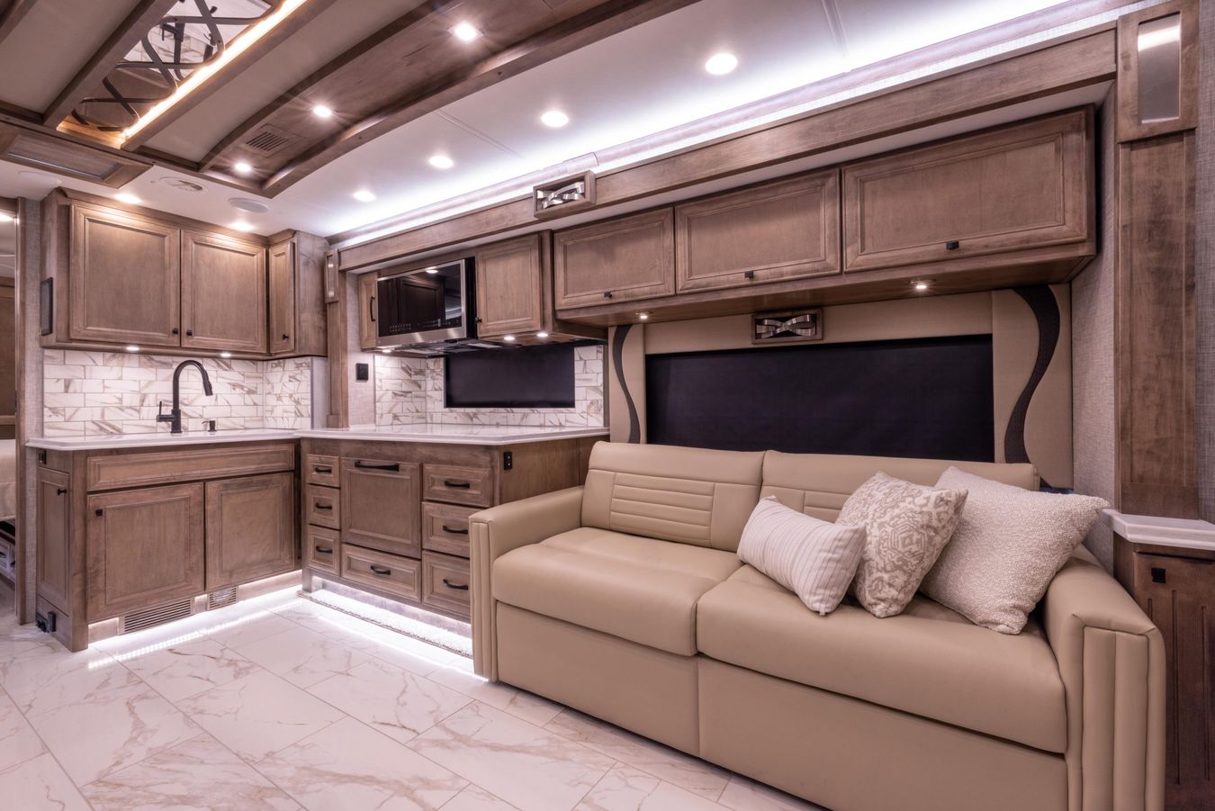 Interior image of the 2025 Tiffin Phaeton 