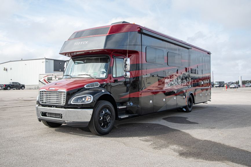 Tiffin Allegro Bay