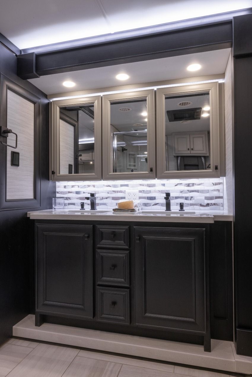 Phaeton Vanity