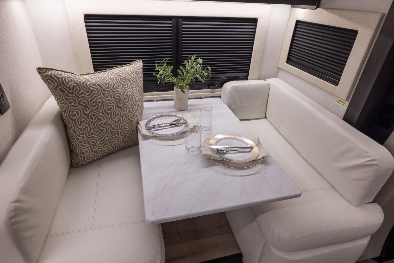 RV dinette