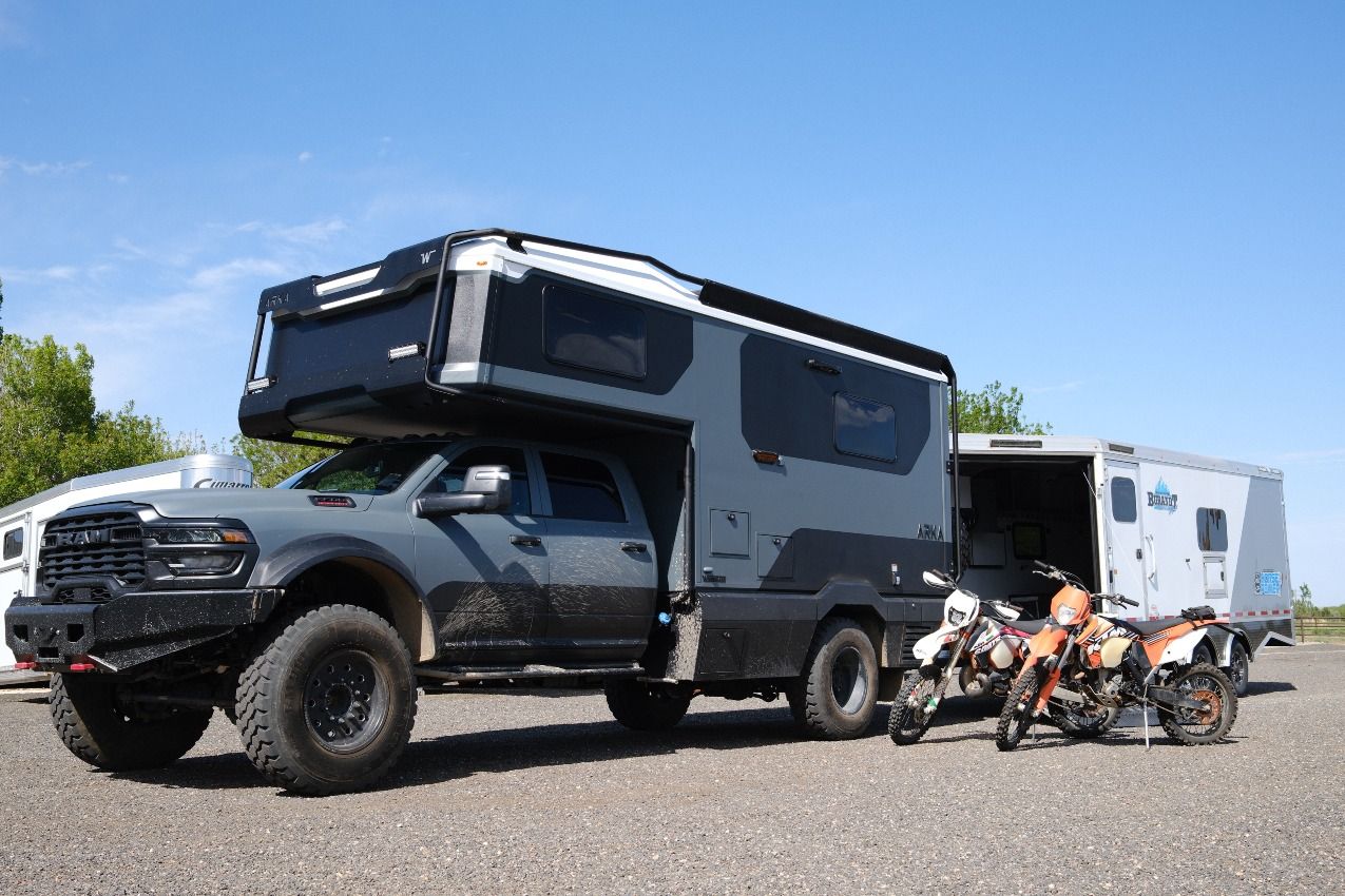 The ARKA trailering dirt bikes
