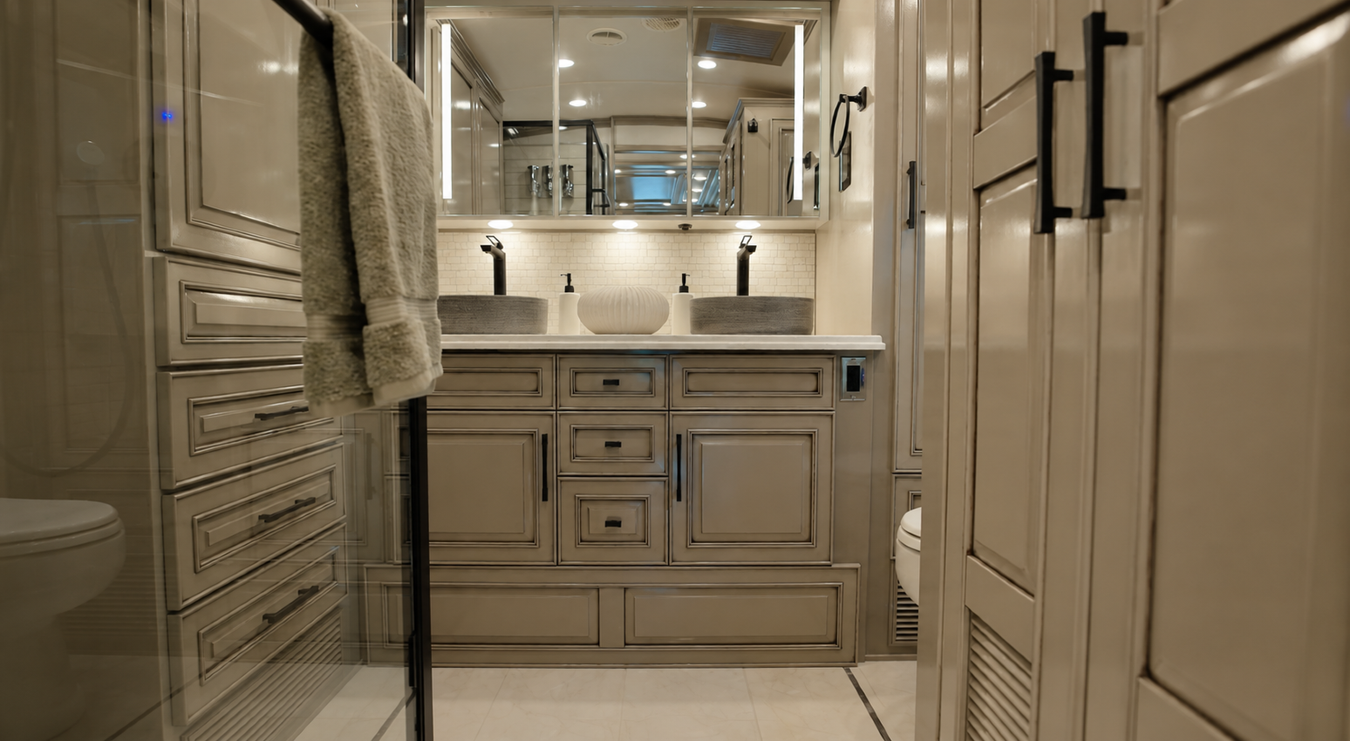 2027 Newmar London Air bathroom