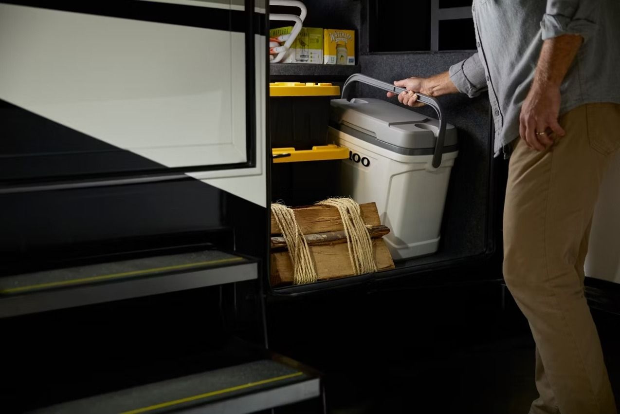 2027 Newmar Grand Star external storage