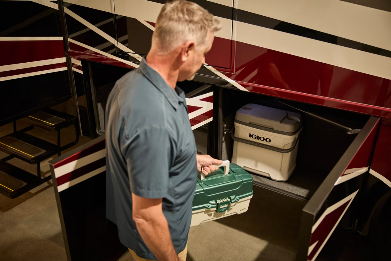 2027 Newmar Bay Star storage