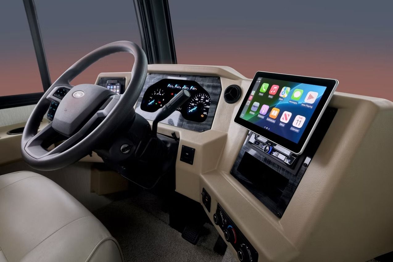 2027 Newmar Bay Star Sport cockpit