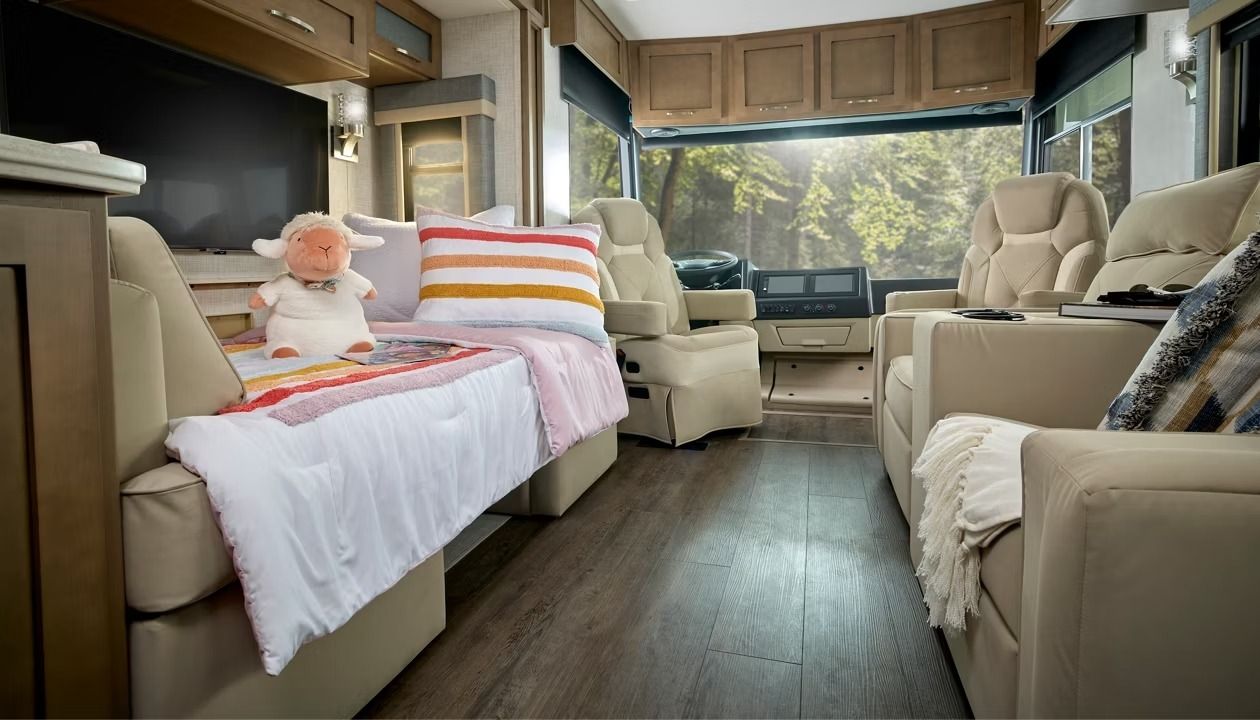 2027 Newmar Canyon Star couches