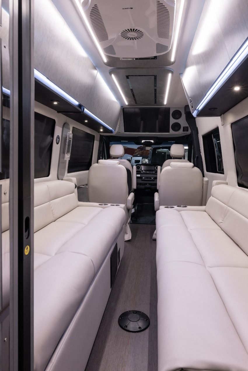 GT2 bench seating