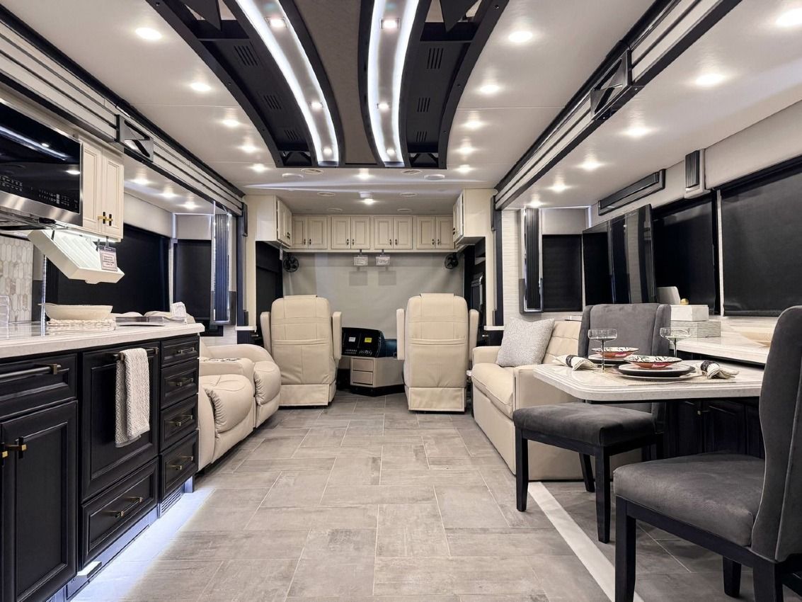  2027 Tiffin Allegro Bus interior