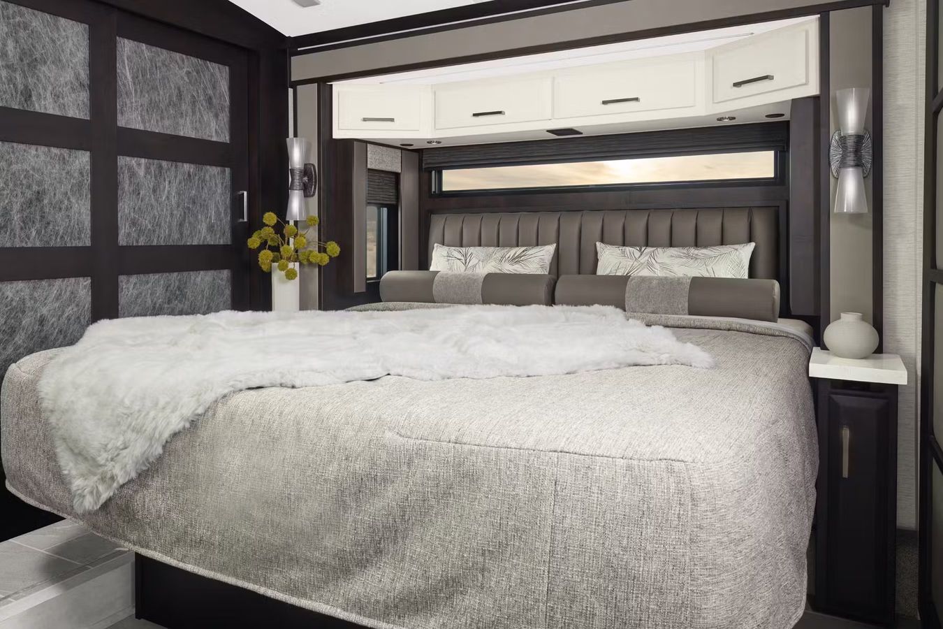 Bed inside the 2025 Newmar New Aire