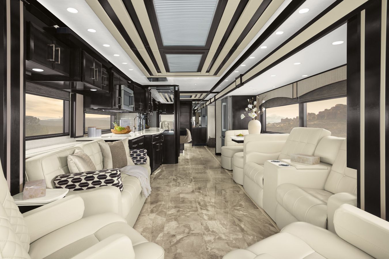 2025 Newmar Essex Model | Transwest