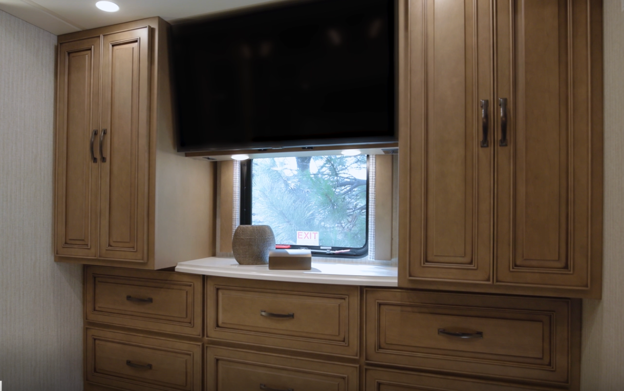 2026 Dutch Star bedroom dresser