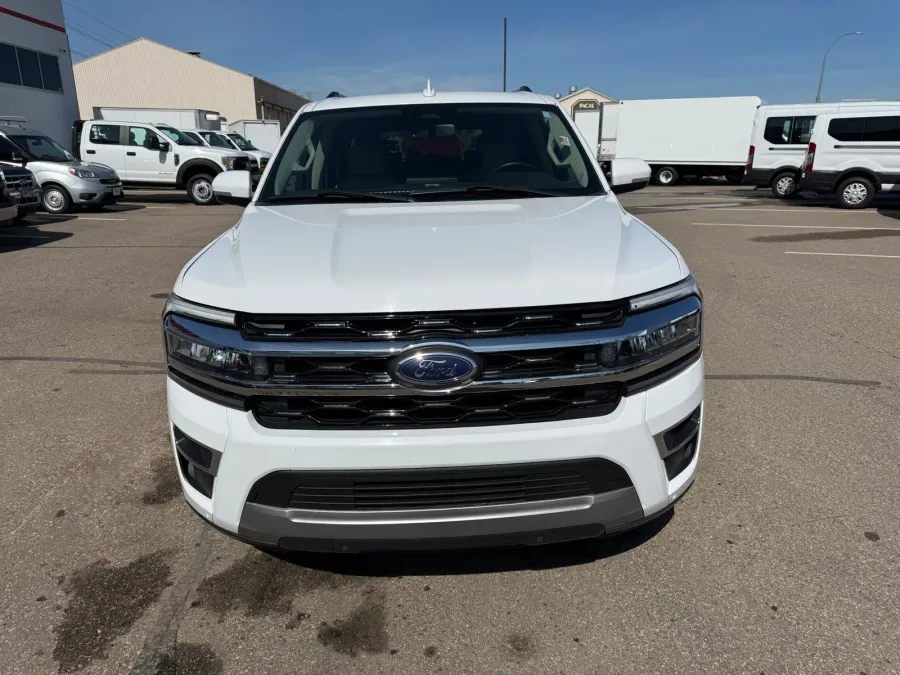 2024 Ford Expedition | Photo 18 of 22