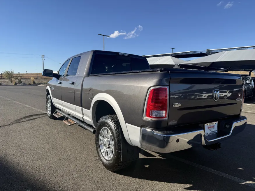 2014 RAM 3500 Laramie | Photo 5 of 17