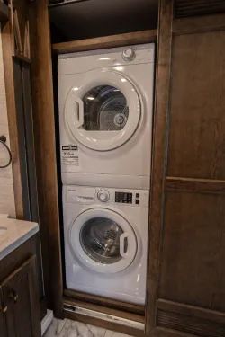 2026 Tiffin Allegro Bus 40IP | Thumbnail Photo 26 of 28