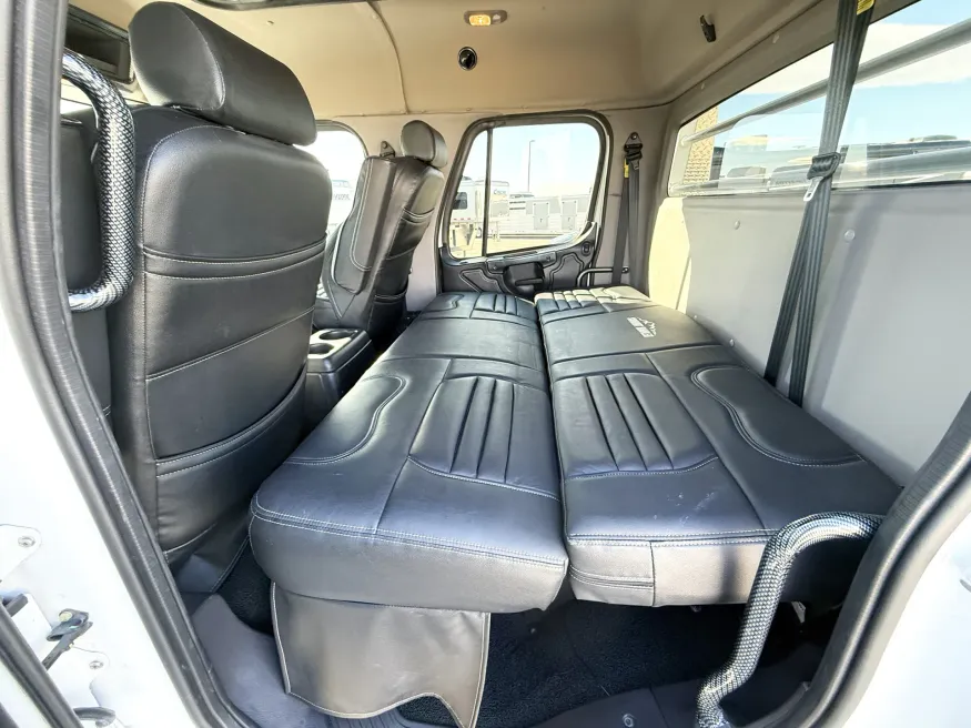 2023 Freightliner M2 106 Summit Hauler | Photo 11 of 22