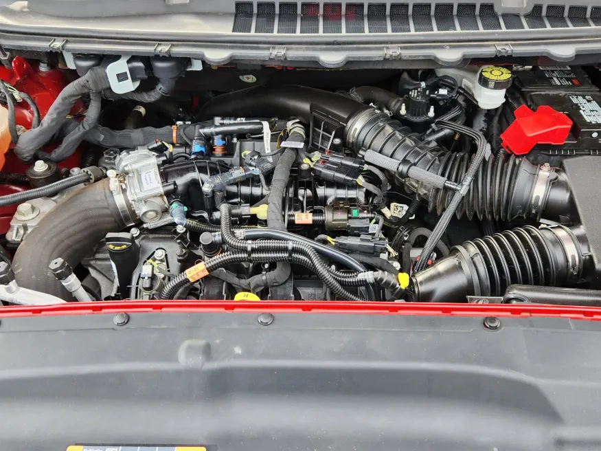 2021 Ford Edge ST | Photo 15 of 27