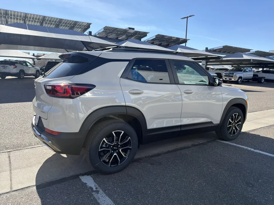 2026 Chevrolet Trailblazer ACTIV | Photo 4 of 23