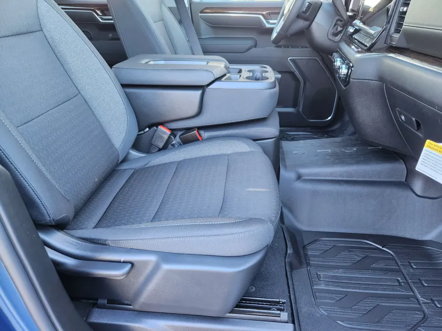 2026 GMC Sierra 1500 Elevation | Photo 19 of 29