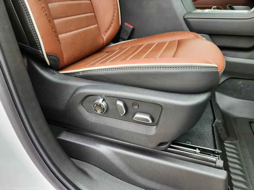 2026 GMC Sierra 3500HD Denali Ultimate | Photo 18 of 31